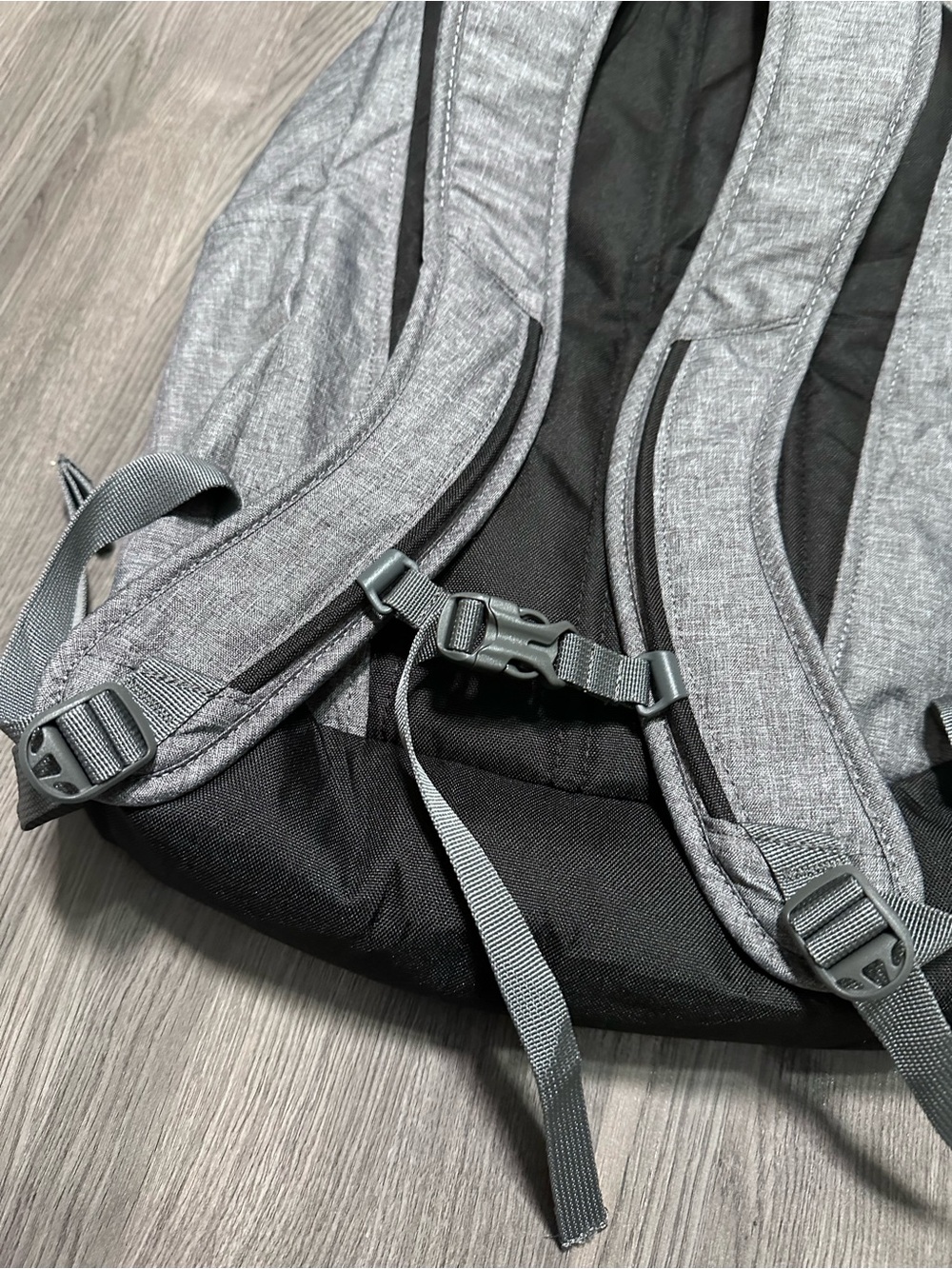 Cotopaxi Coban 20L Travel Pack Backpack Gray Lightweight Hiking Laptop - Picture 5 of 9